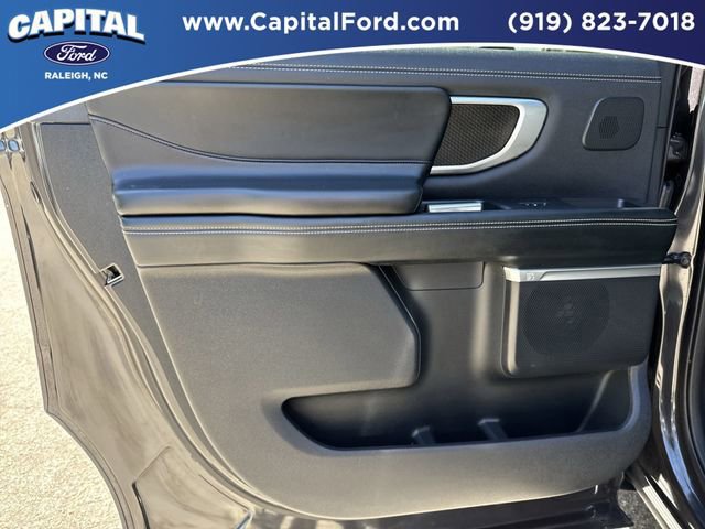 Certified 2025 Ford Expedition Max Platinum w/ Stealth Performance Package AWD/4WD image 17