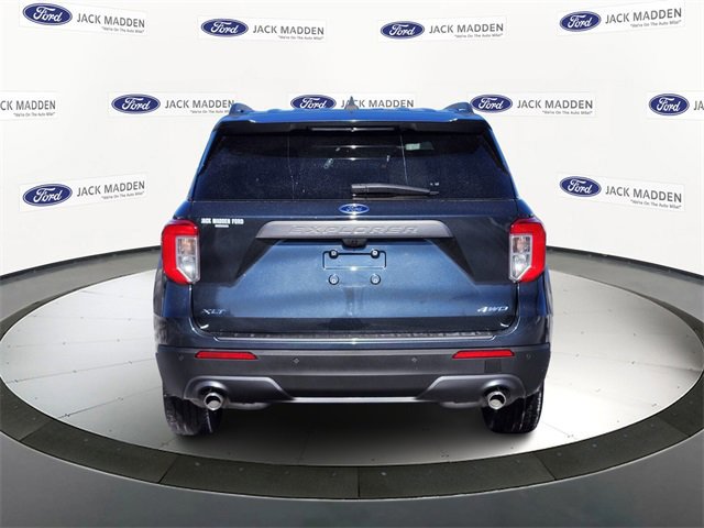 Certified 2022 Ford Explorer XLT w/ Equipment Group 202A image 3