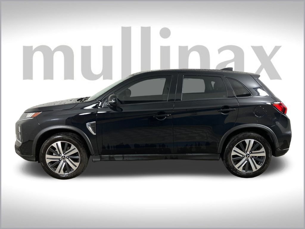 Used 2022 Mitsubishi Outlander Sport SE image 2