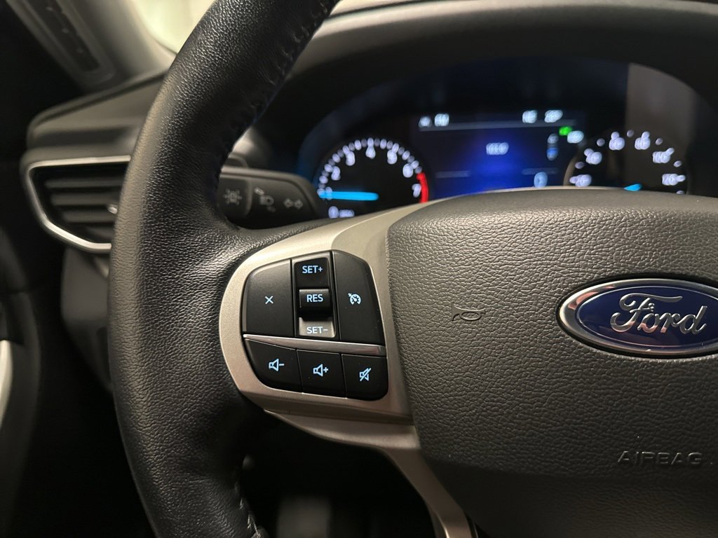 Certified 2022 Ford Explorer XLT w/ Equipment Group 202A image 23