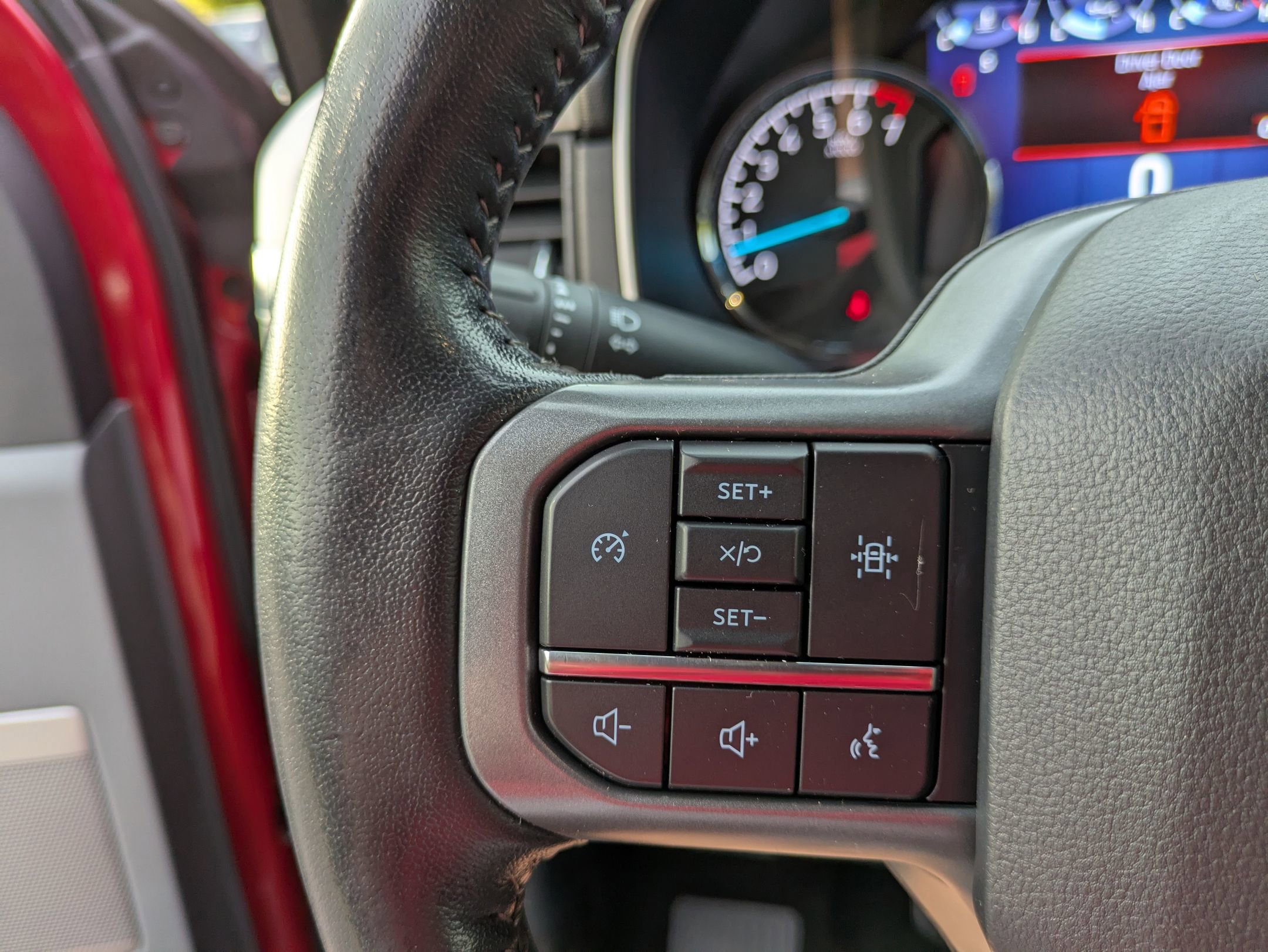 Certified 2022 Ford F150 XLT w/ Equipment Group 302A High image 21