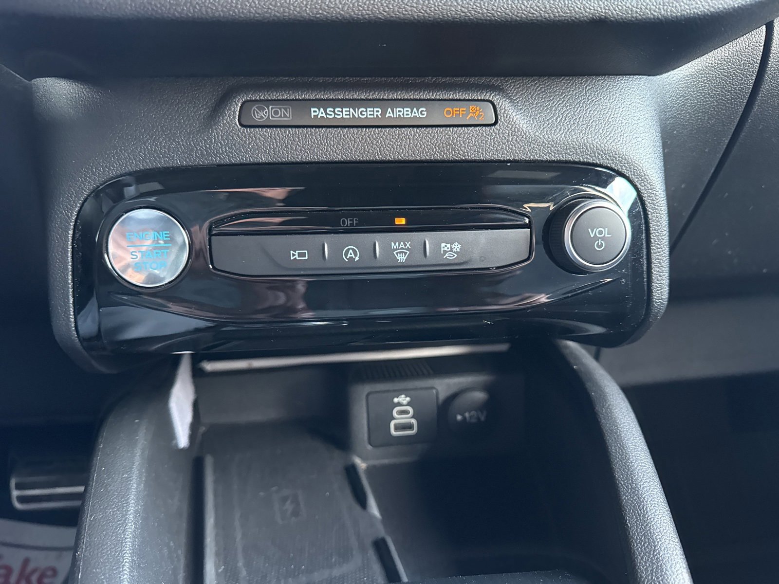 Certified 2024 Ford Escape ST-Line Select w/ Tech Pack #2 image 33