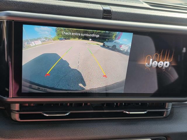 Used 2024 Jeep Wrangler Sport AWD/4WD image 22