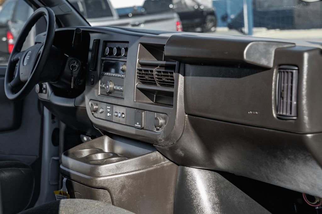 Used 2024 GMC Savana 2500 w/ Driver Convenience Package image 21