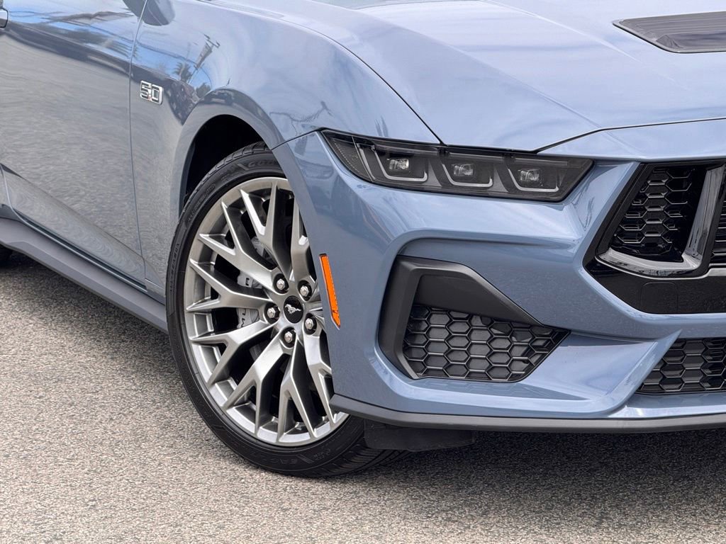Certified 2025 Ford Mustang GT Premium RWD image 4