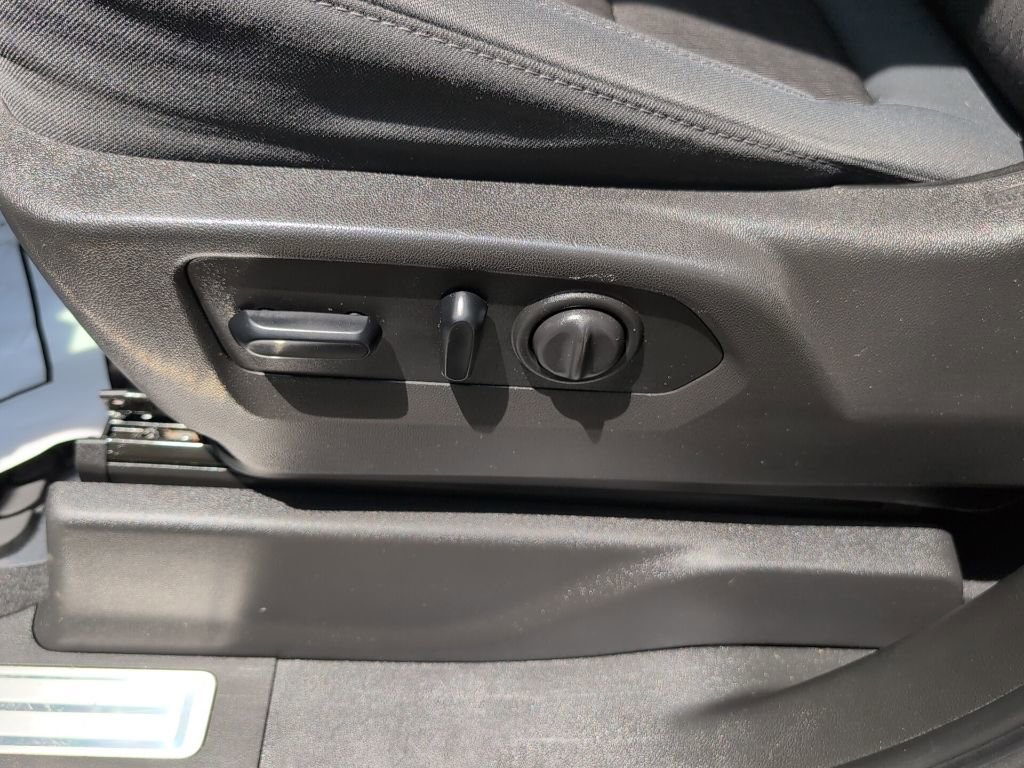 Used 2019 Chevrolet Silverado 1500 LT w/ All-Star Edition image 10