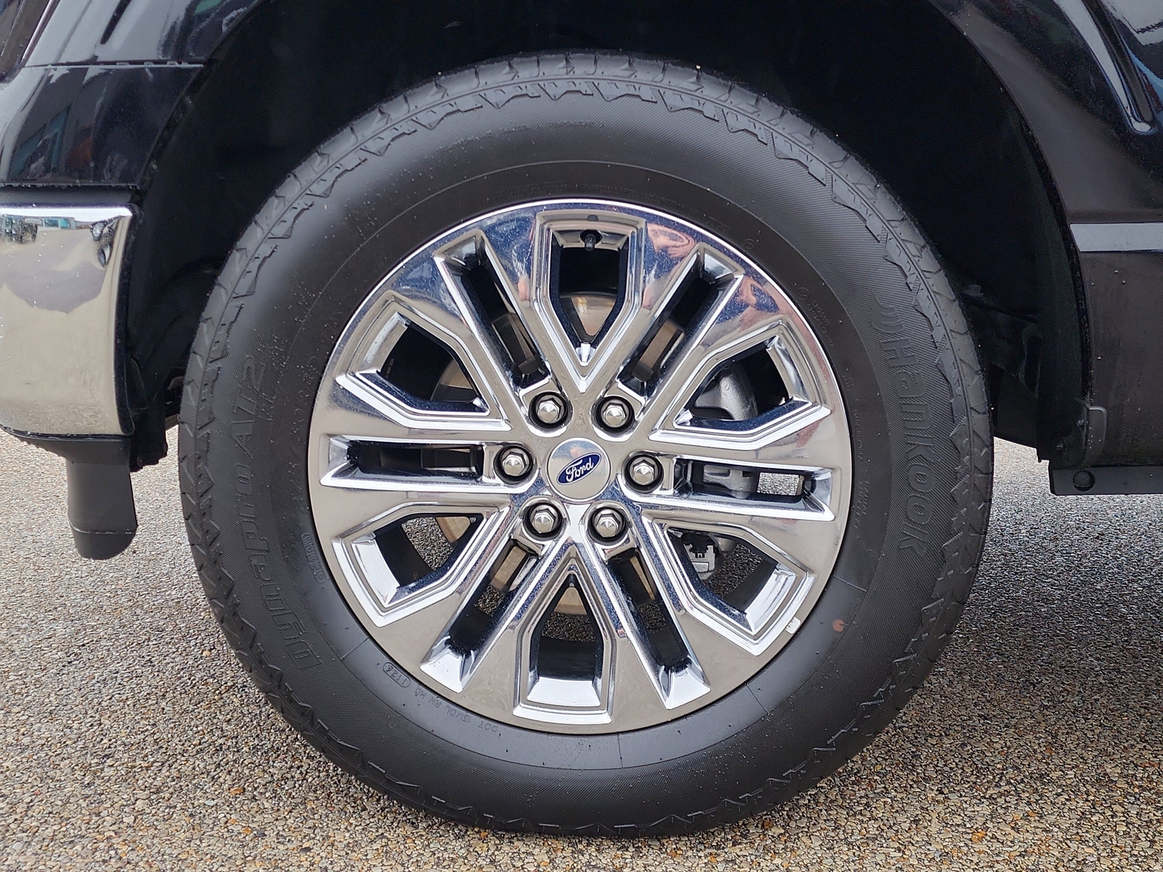 Certified 2024 Ford F150 Lariat w/ FX4 Off-Road Package image 9