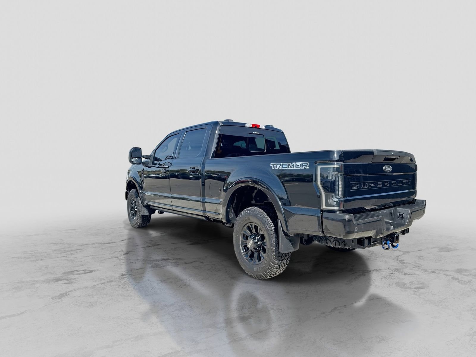 Certified 2022 Ford F250 Lariat w/ Tremor Off-Road Package AWD/4WD image 5