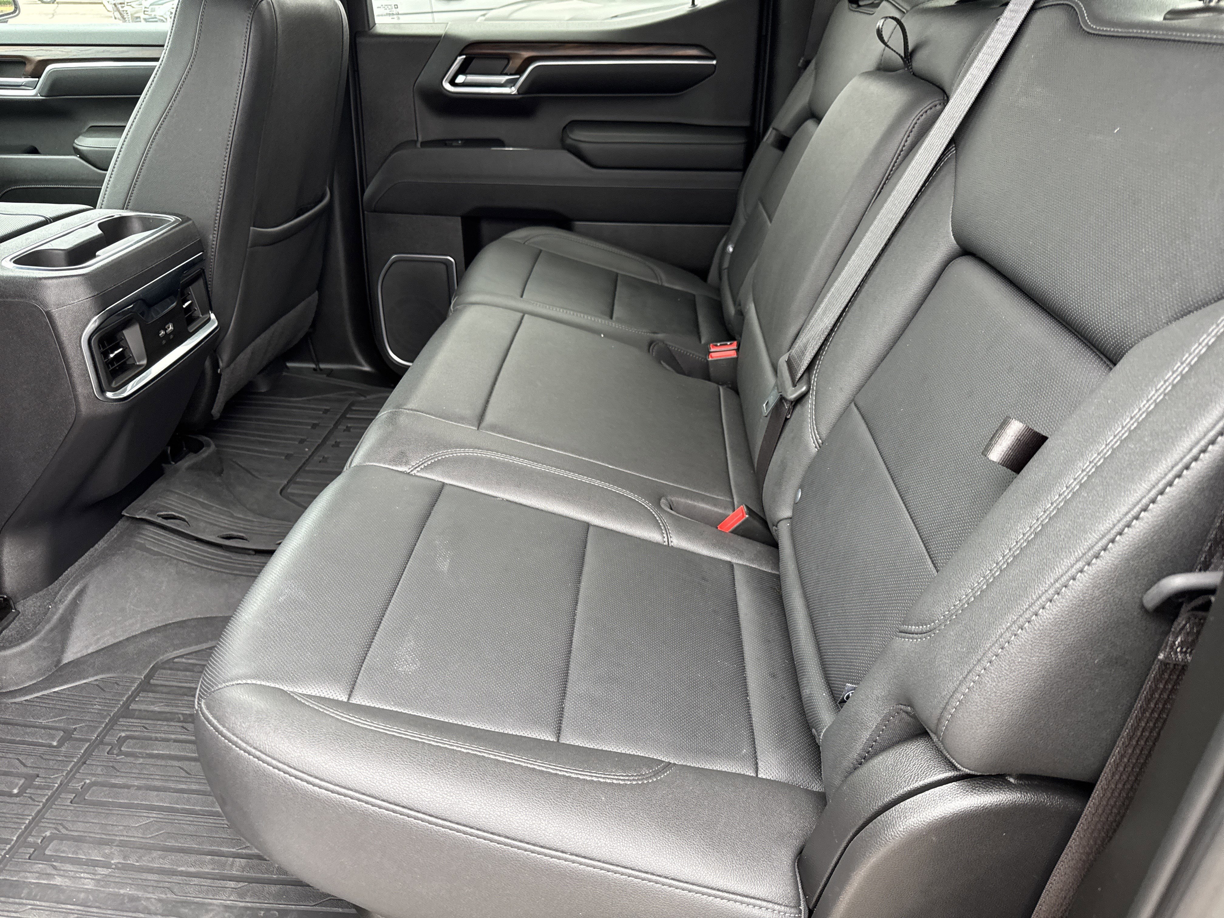 Used 2023 GMC Sierra 1500 SLT w/ SLT Premium Package image 11