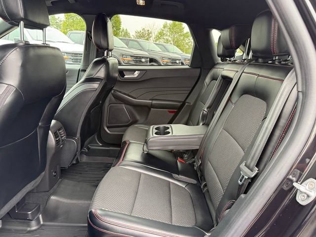 Certified 2024 Ford Escape ST-Line w/ Tech Pack #1 AWD/4WD image 9