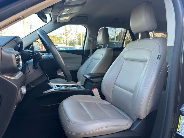 Certified 2022 Ford Explorer XLT w/ Equipment Group 202A image 10