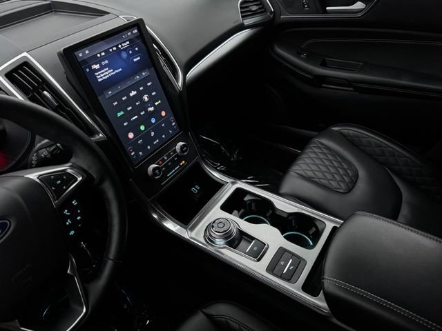 Certified 2024 Ford Edge Titanium w/ Equipment Group 301A AWD/4WD image 18