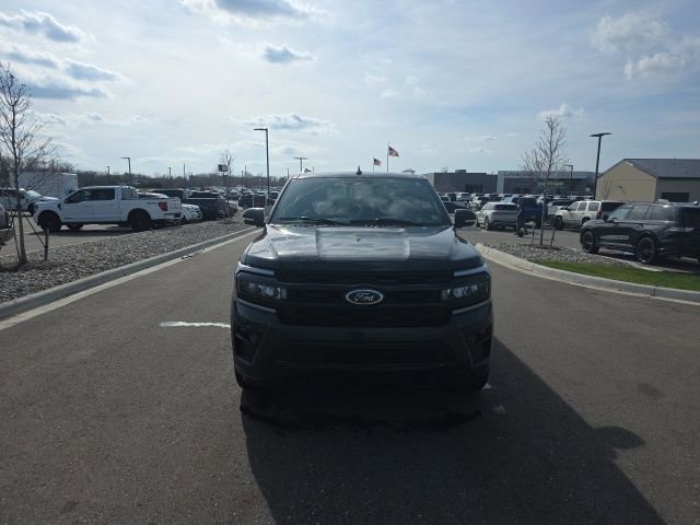 Certified 2022 Ford Expedition Max Limited AWD/4WD image 2
