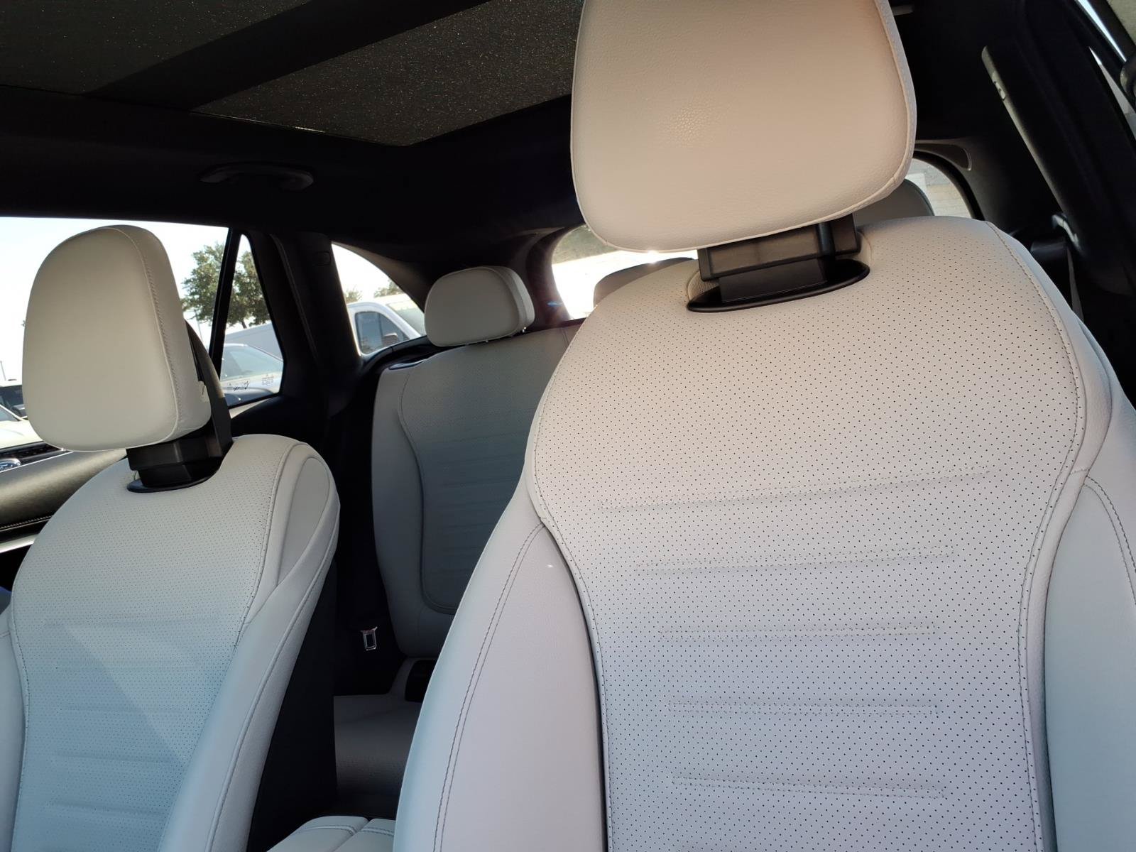 Used 2023 Mercedes-Benz GLC 300 image 15