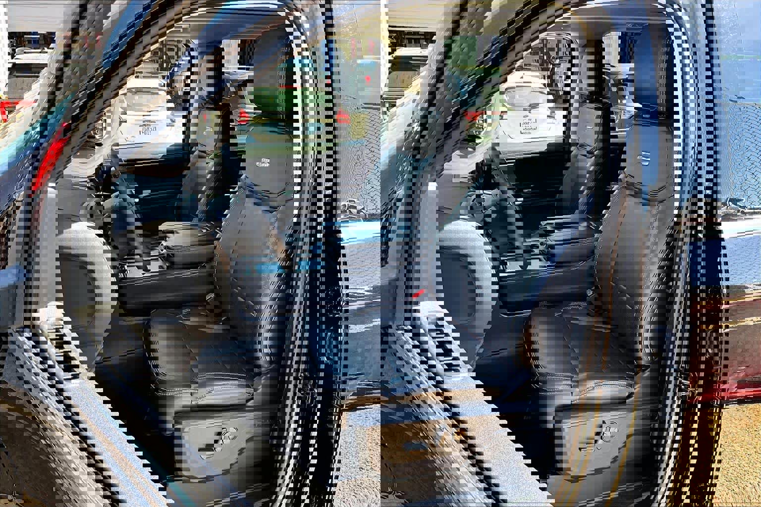 Certified 2025 Ford Expedition Max Platinum image 12