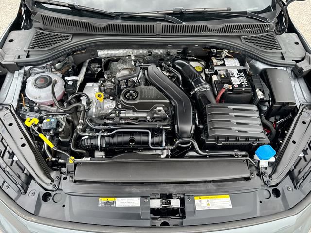Used 2025 Volkswagen Jetta SE w/ Sunroof Package FWD image 25