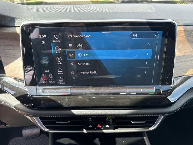 Used 2025 Volkswagen Atlas SE FWD image 25