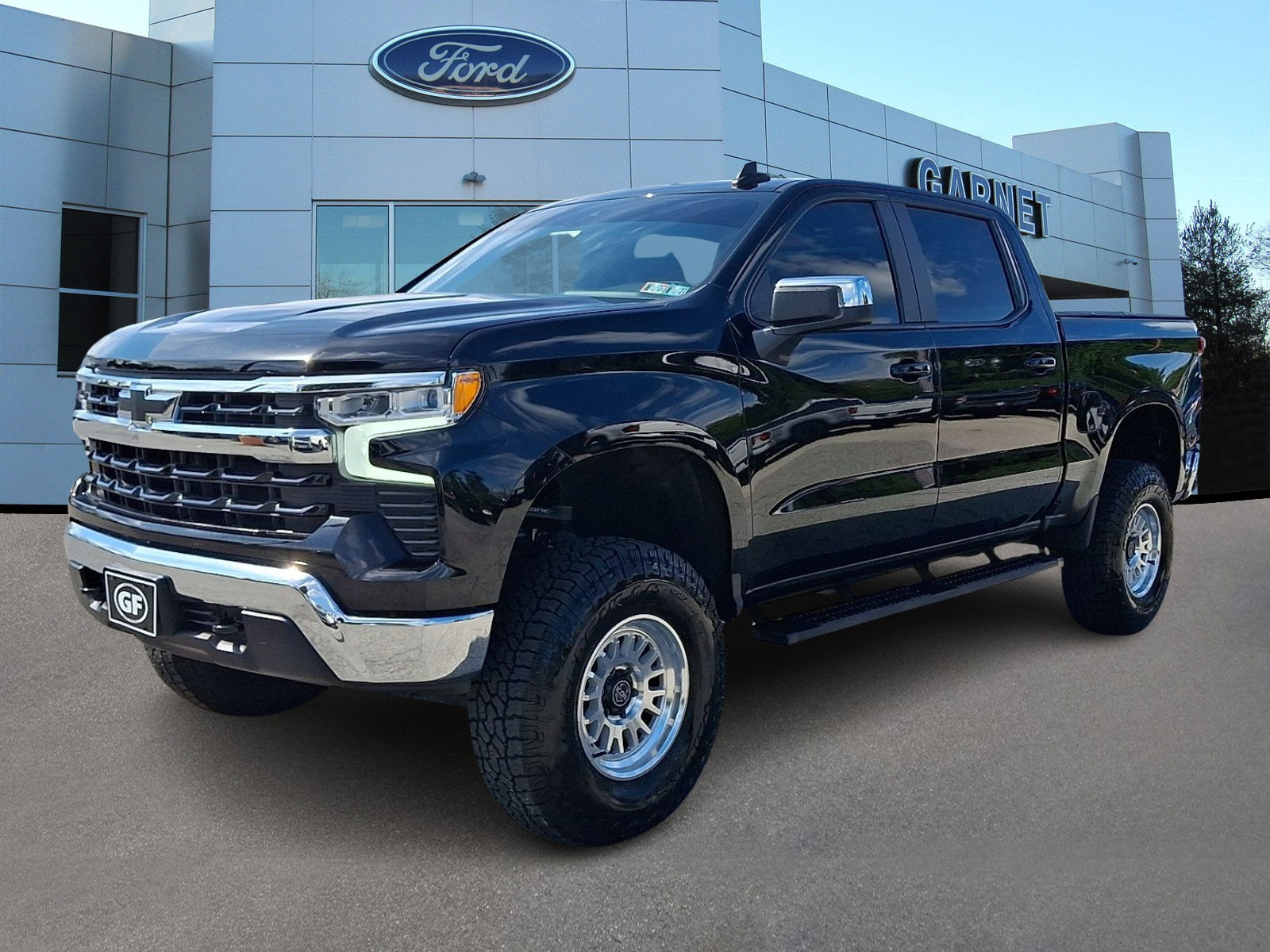 Used 2024 Chevrolet Silverado 1500 LT AWD/4WD image 4