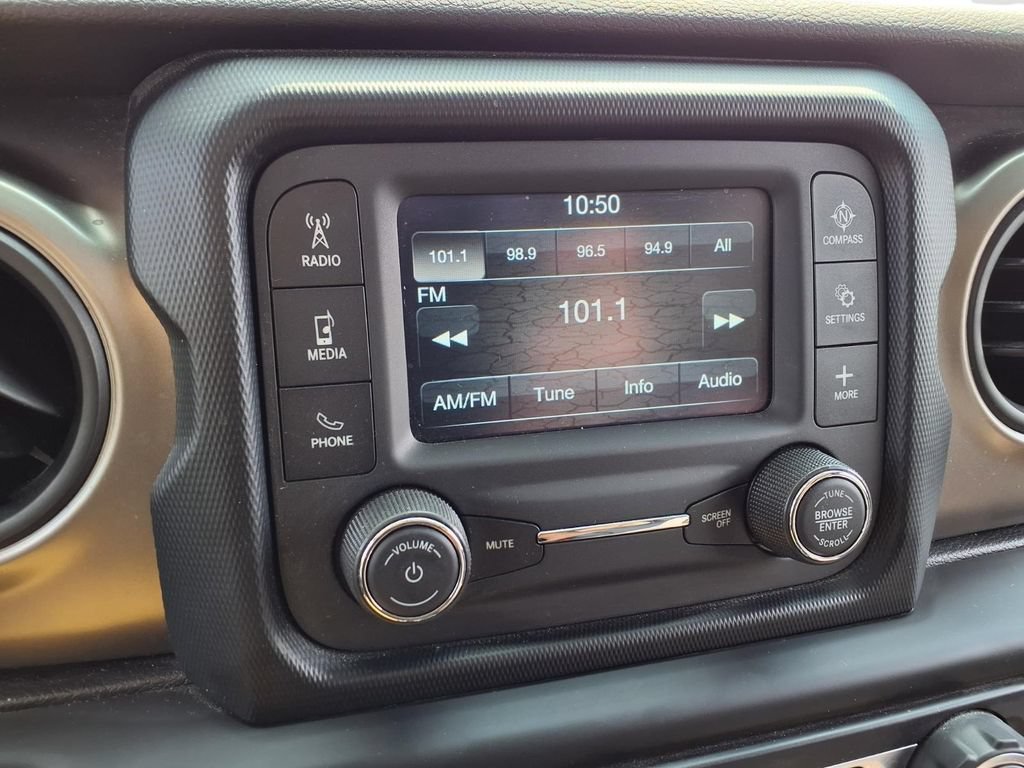 Used 2019 Jeep Wrangler Sport AWD/4WD image 10