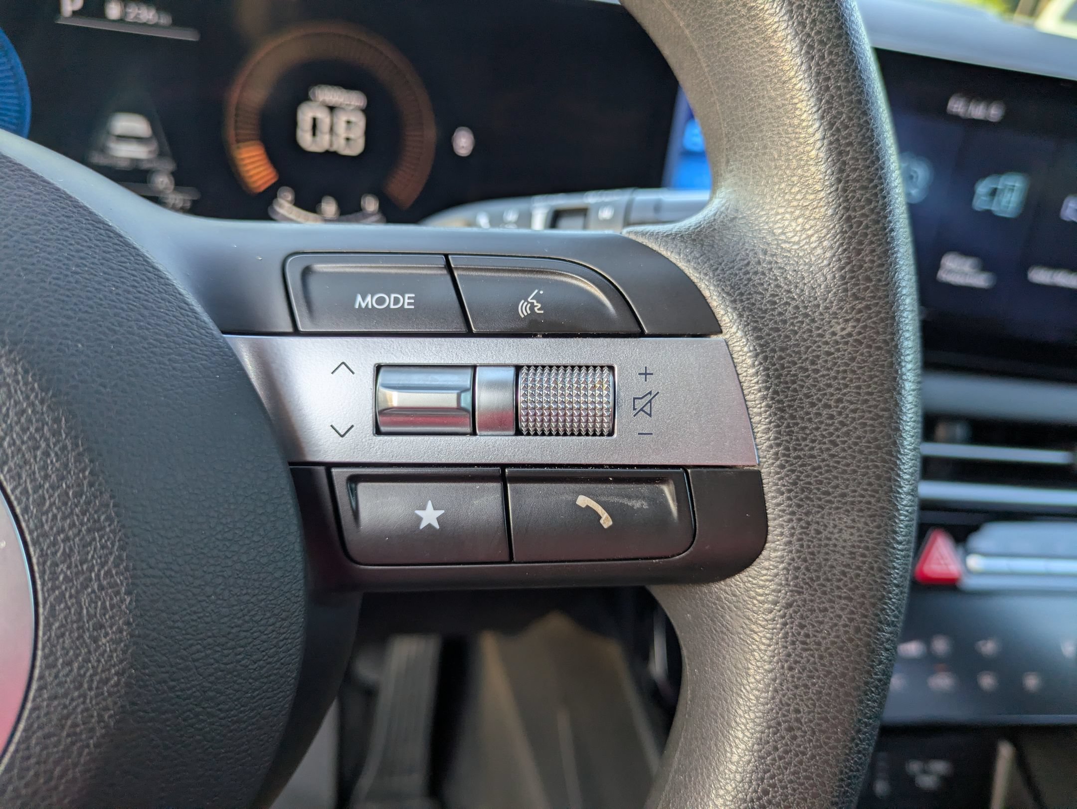 Used 2025 Hyundai Tucson SEL FWD image 19