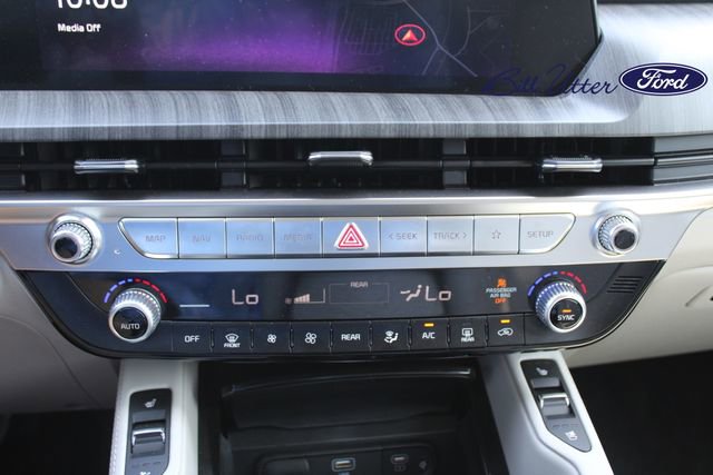 Used 2025 Kia Telluride EX w/ EX Captain's Chair Package FWD image 19
