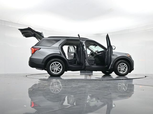 Certified 2026 Ford Explorer Active RWD image 52
