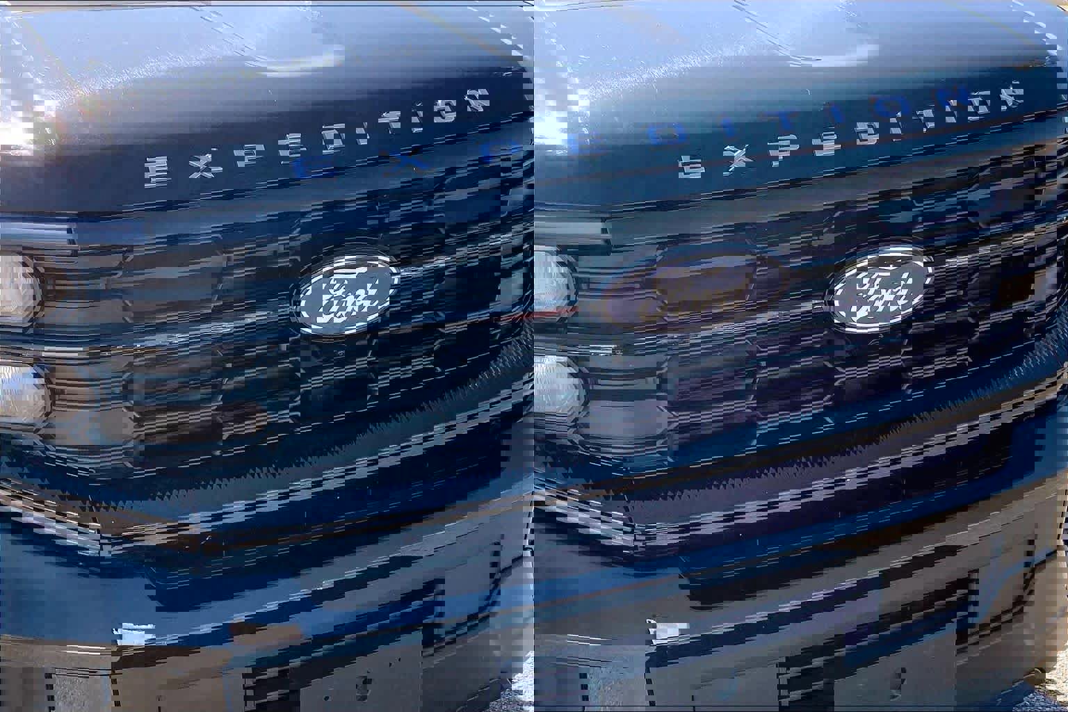 Certified 2025 Ford Expedition Active image 31