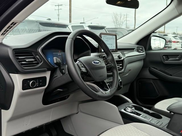 Certified 2024 Ford Escape Active AWD/4WD image 29