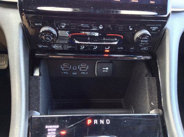 Used 2022 Jeep Grand Cherokee L Limited image 33