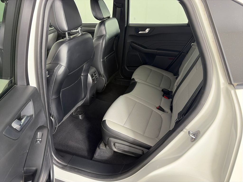 Certified 2023 Ford Escape SE w/ Class II Trailer Tow Package FWD image 13