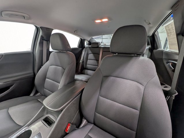 Used 2025 Chevrolet Malibu LT FWD image 12