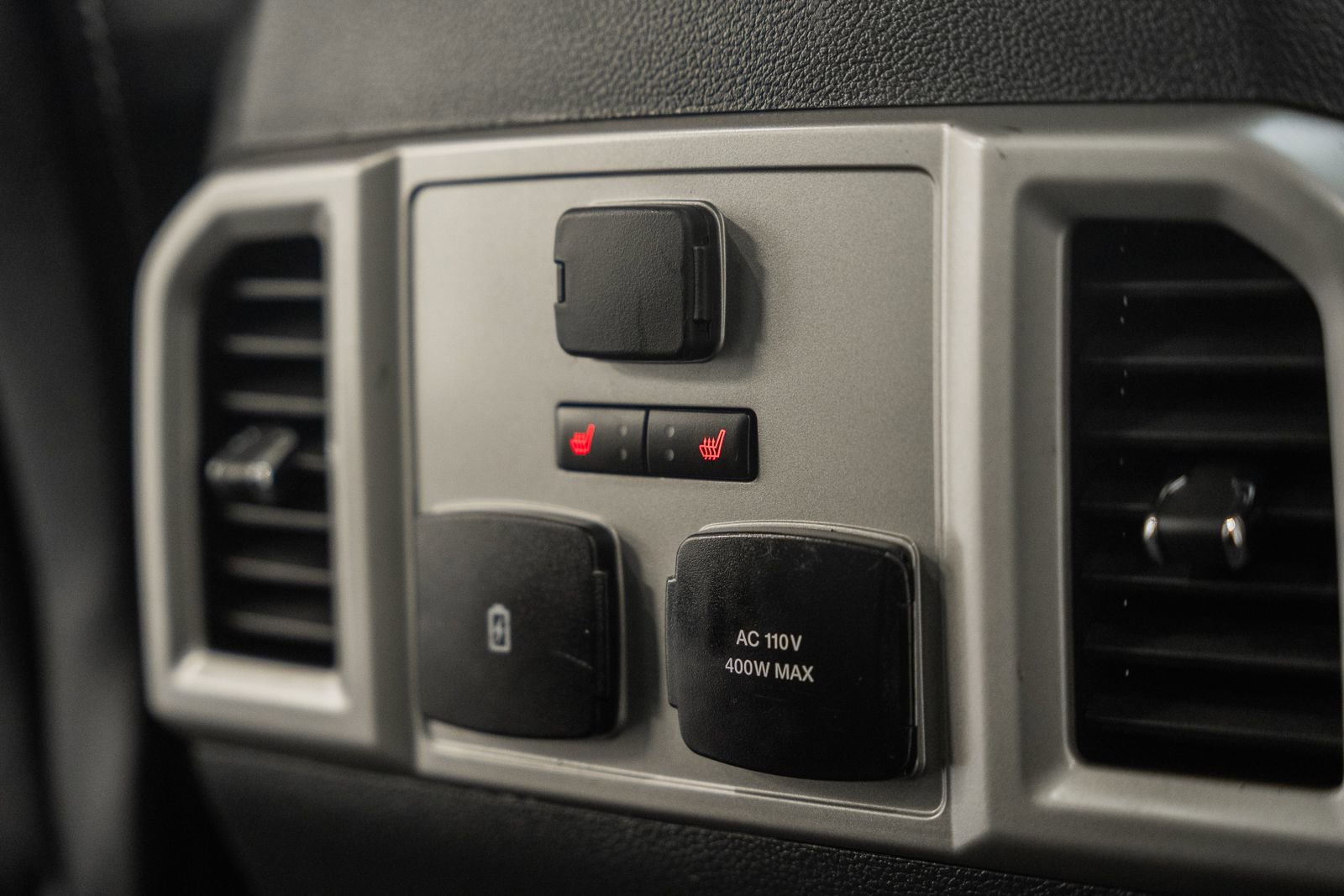 Certified 2022 Ford F250 Lariat w/ Black Appearance Pkg image 42