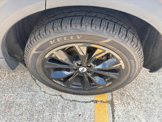 Certified 2023 Ford Explorer XLT w/ Equipment Group 202A AWD/4WD image 11