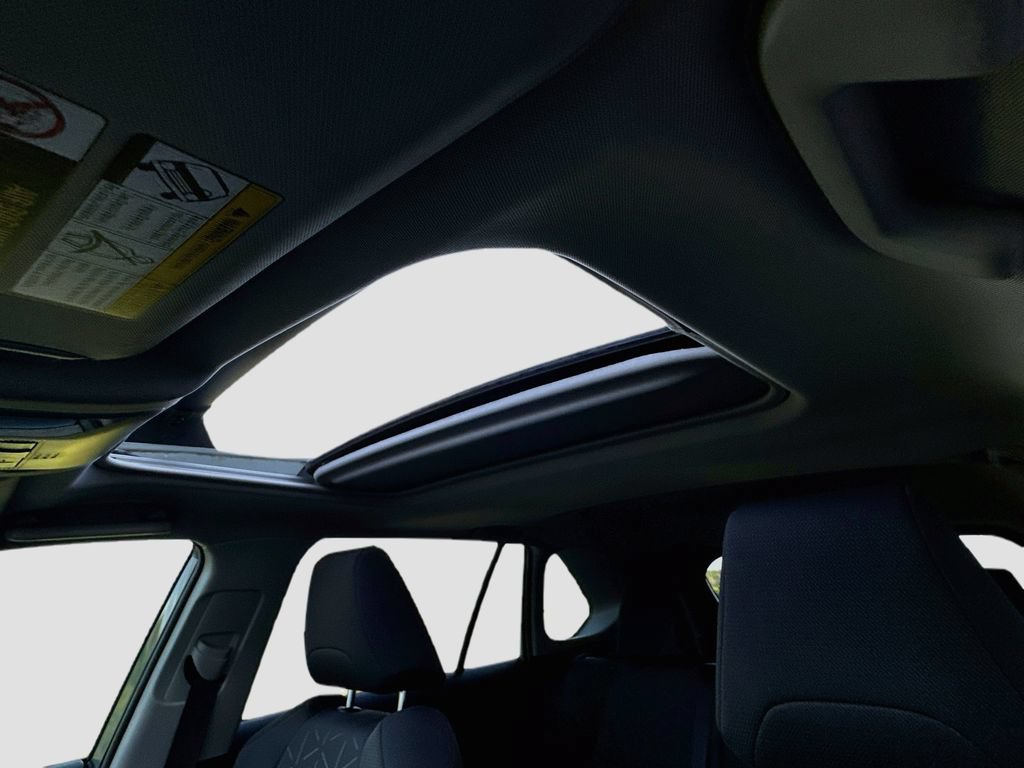 Used 2019 Toyota RAV4 XLE w/ Convenience Package FWD image 20