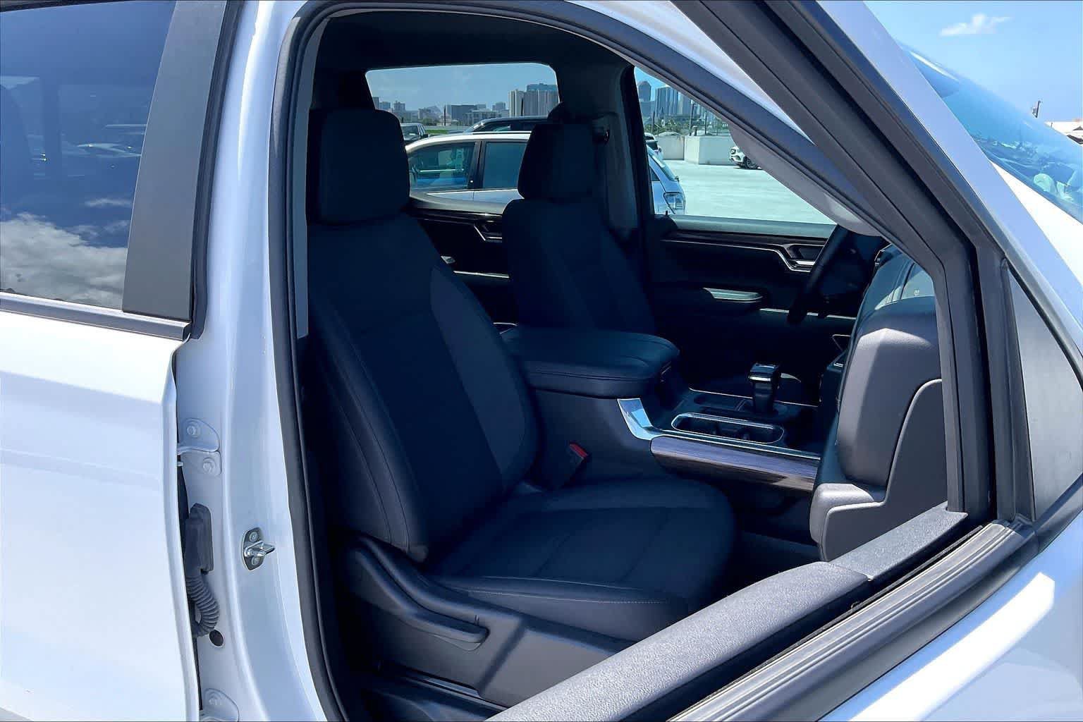 Used 2024 Chevrolet Silverado 1500 RST w/ Convenience Package II RWD image 13