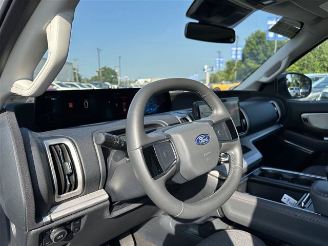 Certified 2025 Ford Expedition Active AWD/4WD image 22