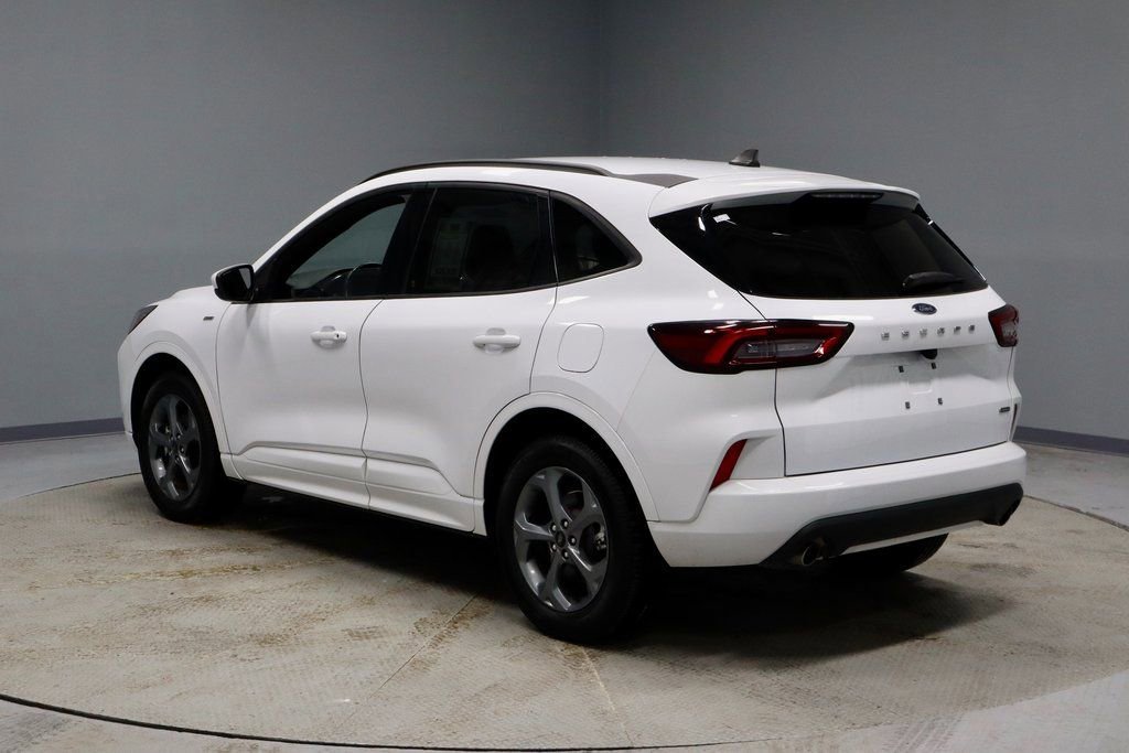Certified 2023 Ford Escape ST-Line Select image 3