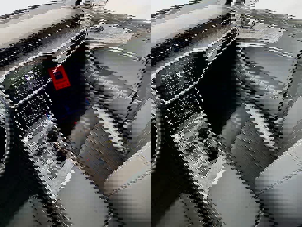 Used 2024 Audi A6 Premium Plus image 14