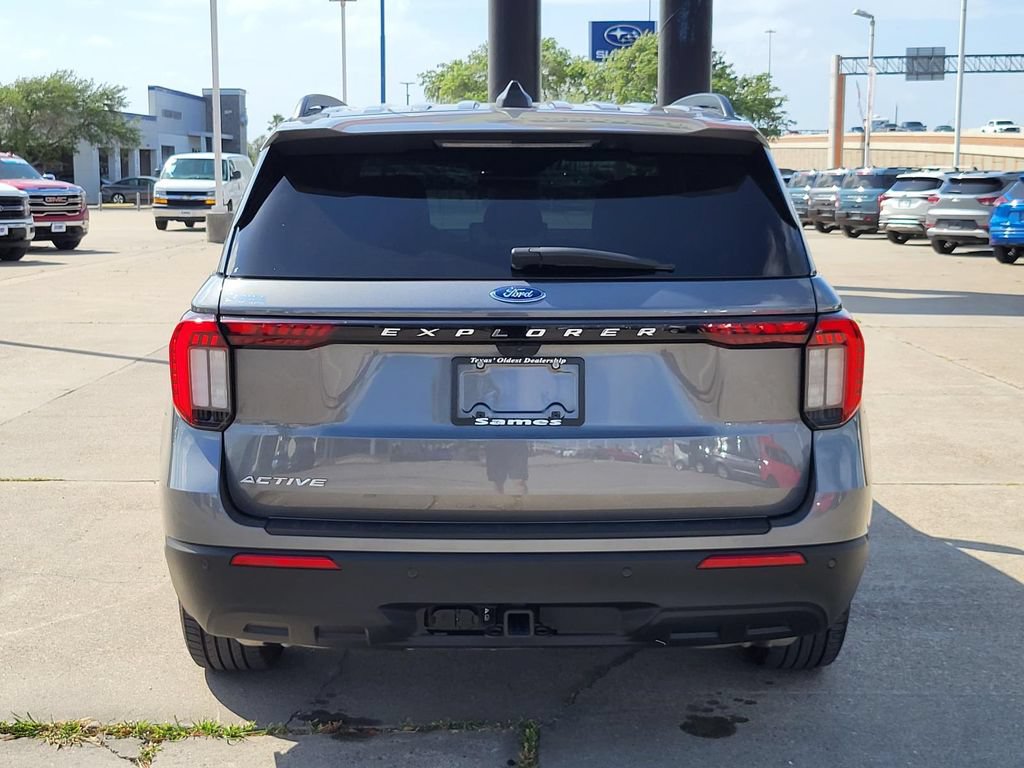 Certified 2025 Ford Explorer Active RWD image 19