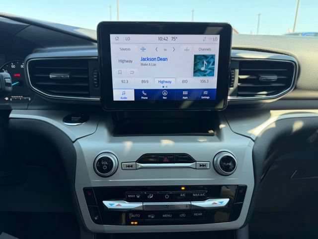 Certified 2023 Ford Explorer XLT w/ Equipment Group 202A AWD/4WD image 17