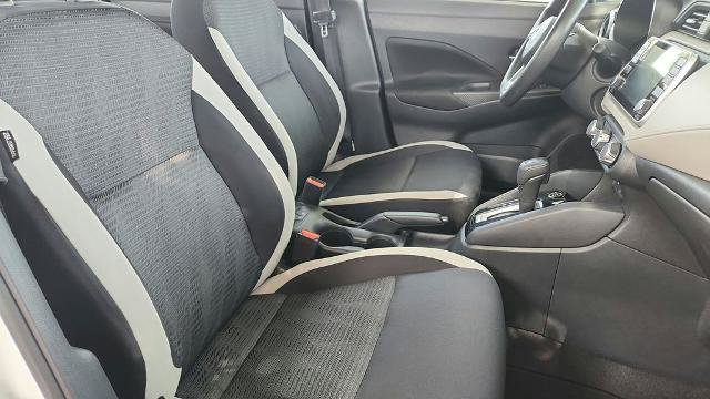 Used 2022 Nissan Versa SV FWD image 29