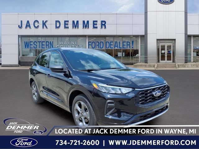 Certified 2024 Ford Escape ST-Line w/ Tech Pack #1 AWD/4WD image 1