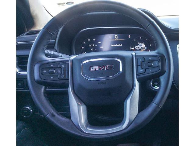 Used 2023 GMC Yukon SLT w/ SLT Luxury Package image 18