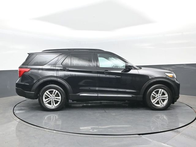 Certified 2024 Ford Explorer XLT AWD/4WD image 3