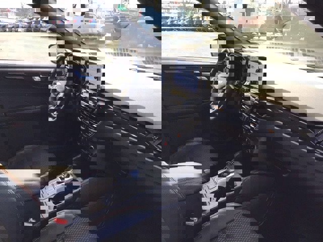 Certified 2025 Ford Escape ST-Line Select image 11