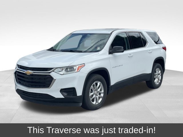 Used 2021 Chevrolet Traverse LS FWD image 1