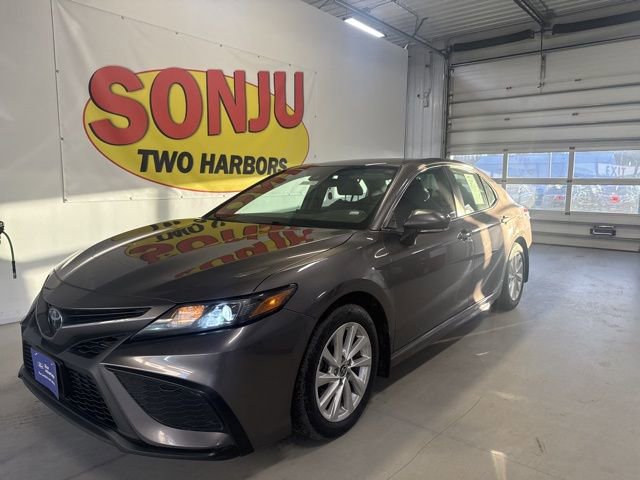 Used 2023 Toyota Camry SE image 1