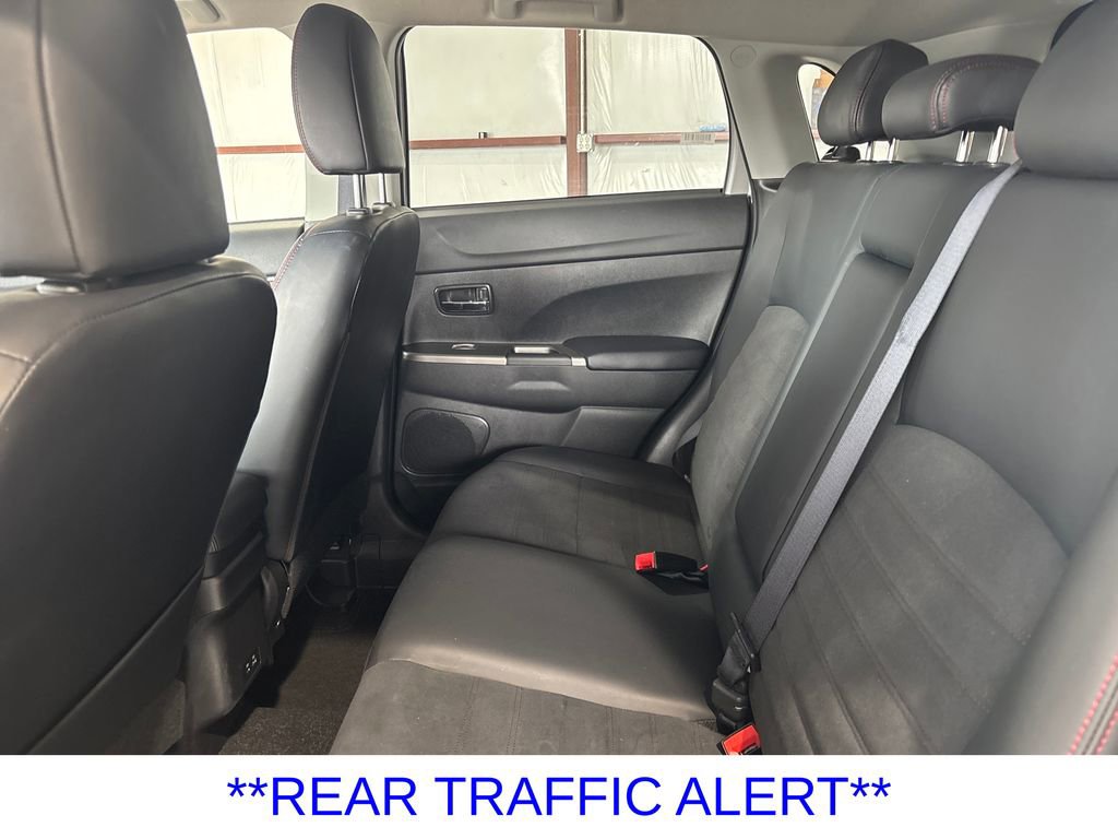Used 2025 Mitsubishi Outlander Sport SE AWD/4WD image 12