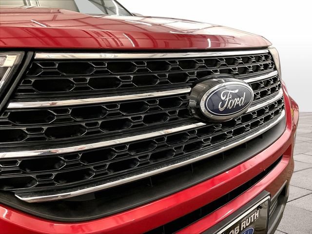 Certified 2020 Ford Explorer XLT w/ Comfort Package AWD/4WD image 30