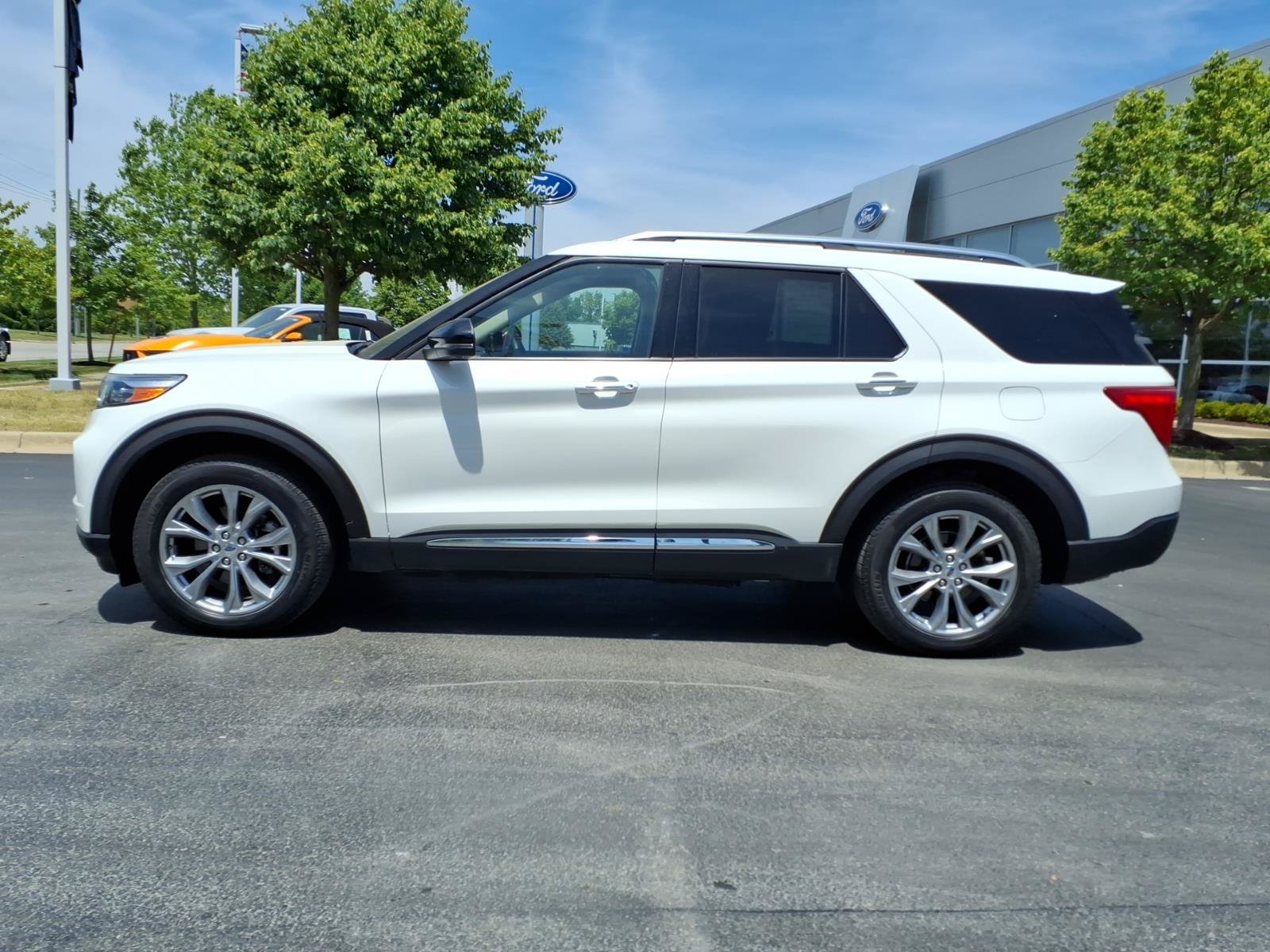Certified 2023 Ford Explorer Limited w/ Limited Technology Package AWD/4WD image 4